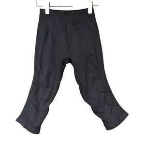 Lululemon Zone In Crop Capri Black Leggings Activewear Running Youth‎ Size 22"